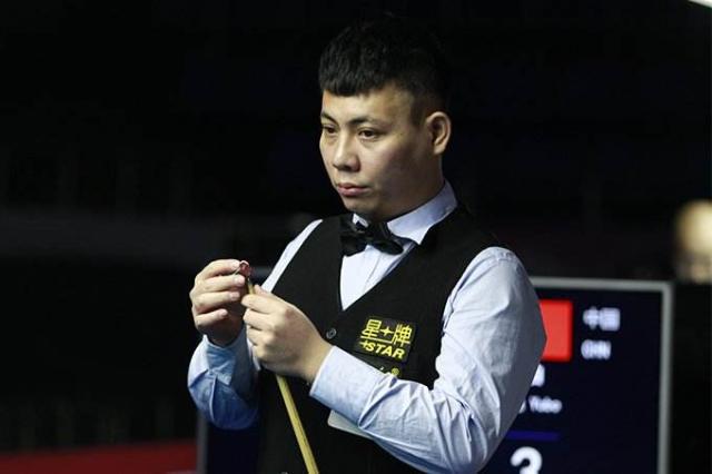 奖杯捧在怀 奖杯捧在怀